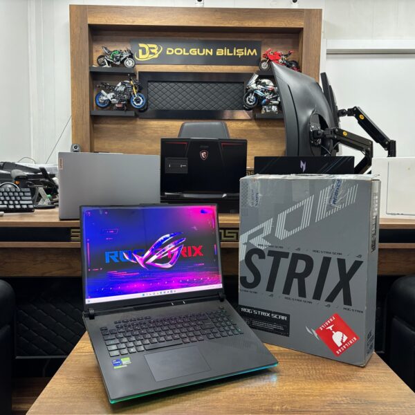 Asus ROG Strix Scar 18 G834JYR-R6019W i9-14900HX 32GB 2TB RTX4090 18" WQXGA Oyuncu Notebook (İKİNCİ EL)
