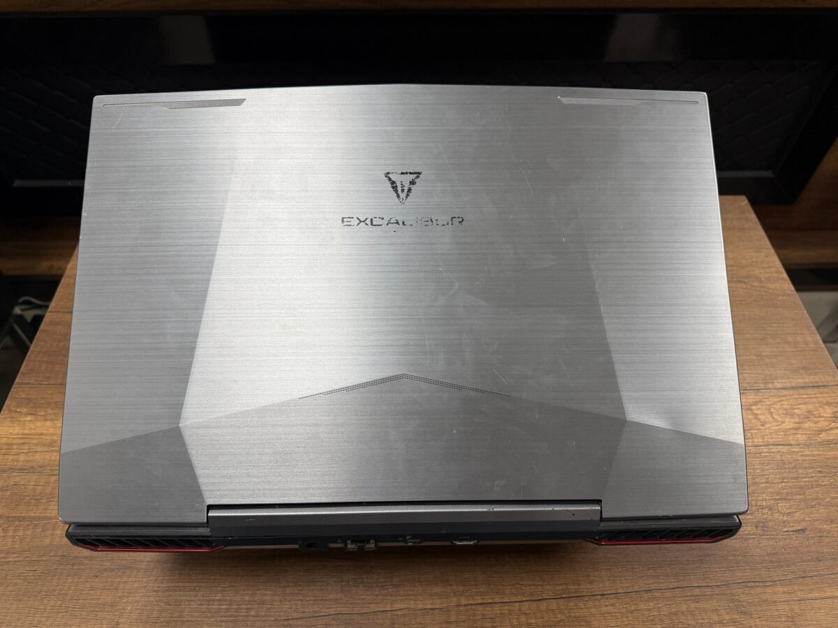 Casper Excalibur G850 i7- 8750H 16GB 240GB + 500GB GTX1050 17.3" Oyuncu Notebook (İKİNCİ EL) - Görsel 4