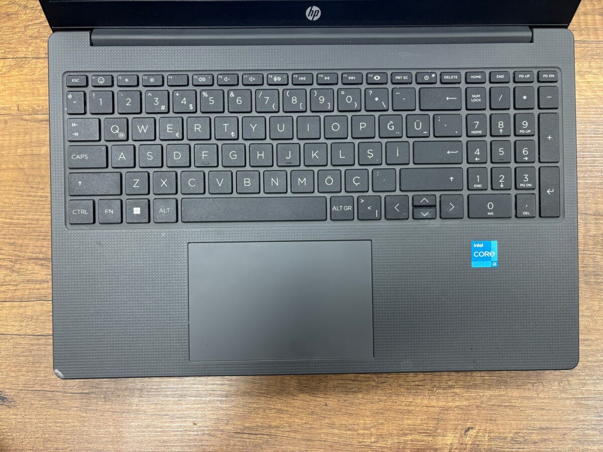 HP 15-FD0033NT i3 1315U 8GB 256GB 15.6" FHD 88T69EA Dizüstü Bilgisayar (İKİNCİ EL) - Görsel 2