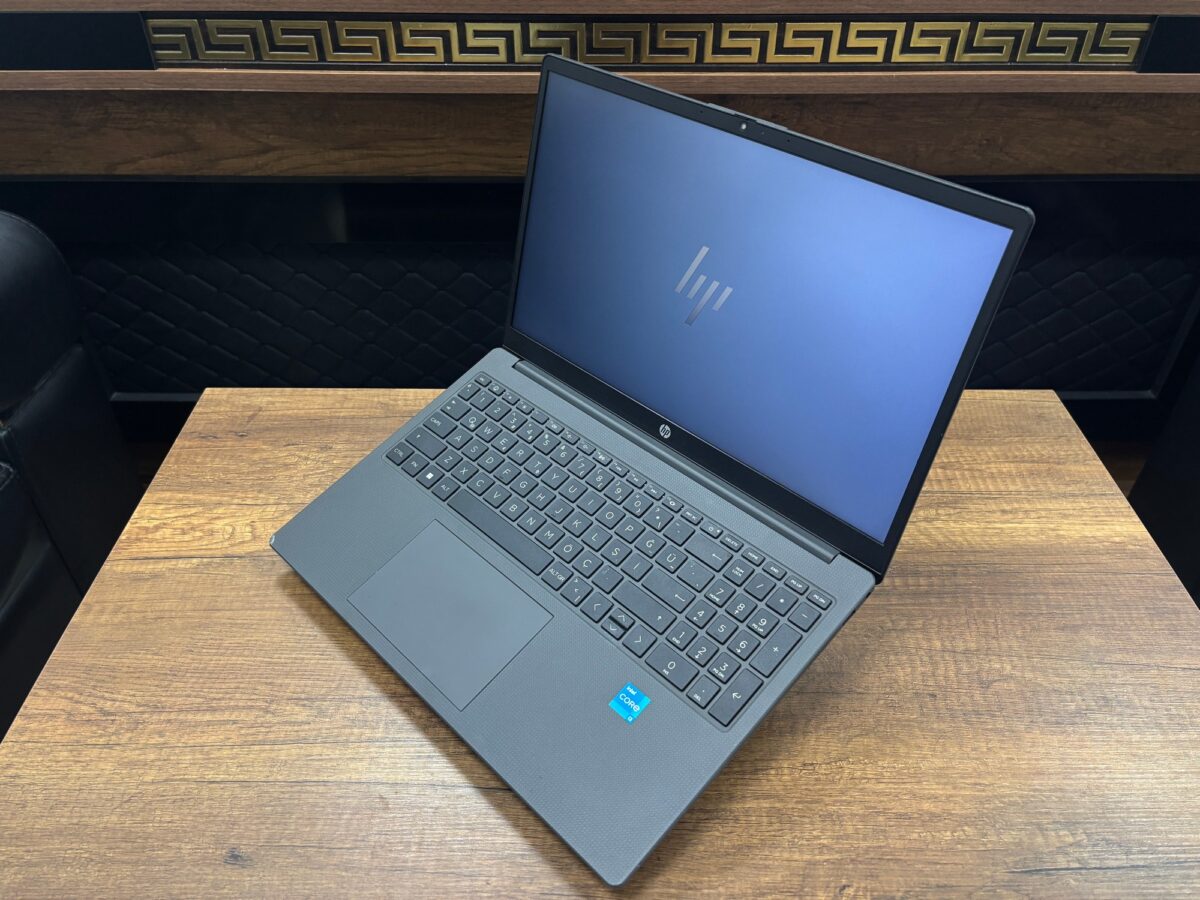 HP 15-FD0033NT i3 1315U 8GB 256GB 15.6" FHD 88T69EA Dizüstü Bilgisayar (İKİNCİ EL) - Görsel 3