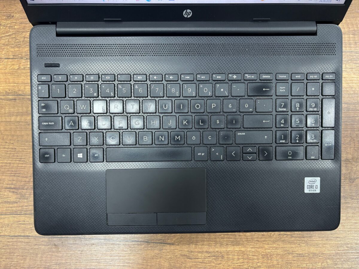 HP 15-DW2028NT i3-1005G1 4GB 256GB 15.6" 235R0EA Dizüstü Bilgisayar (İKİNCİ EL) - Görsel 2