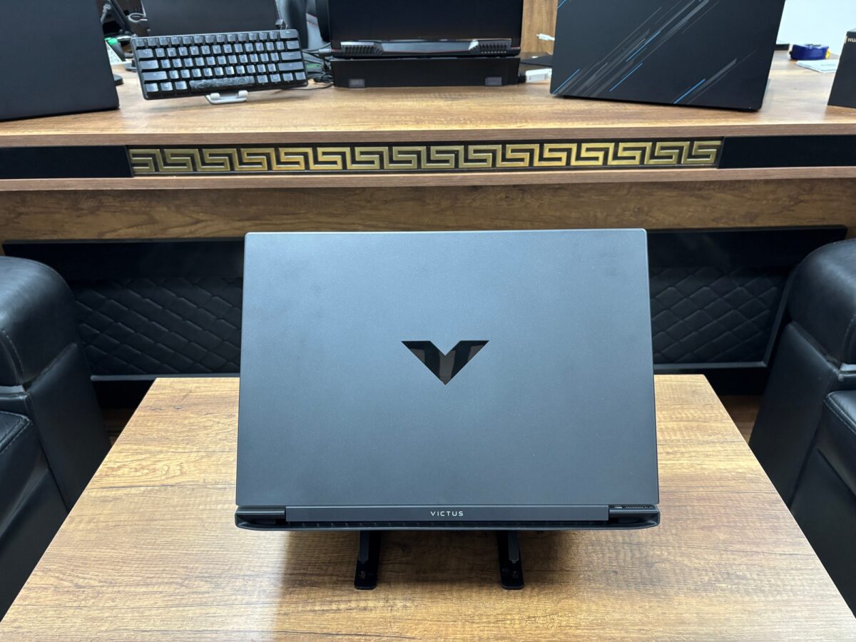 HP Victus 16-S0020NT AMD Ryzen 5 7640HS 16GB 512GB RTX4050 16.1" Oyuncu Notebook (İKİNCİ EL)  - Görsel 4