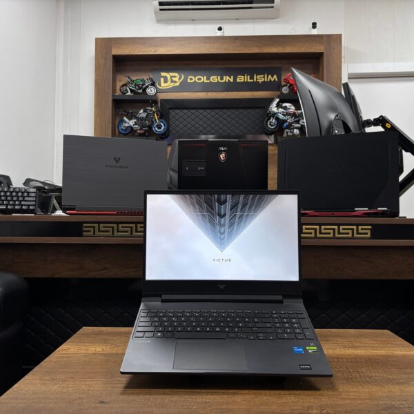 HP Victus 15-FA0011NT i5-12450H 16GB 512GB RTX3050 15.6" FHD 144Hz 80D33EA Gaming Notebook (İKİNCİ EL)