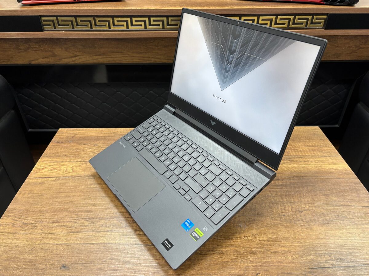 HP Victus 15-FA0011NT i5-12450H 16GB 512GB RTX3050 15.6" FHD 144Hz 80D33EA Gaming Notebook (İKİNCİ EL) - Görsel 3