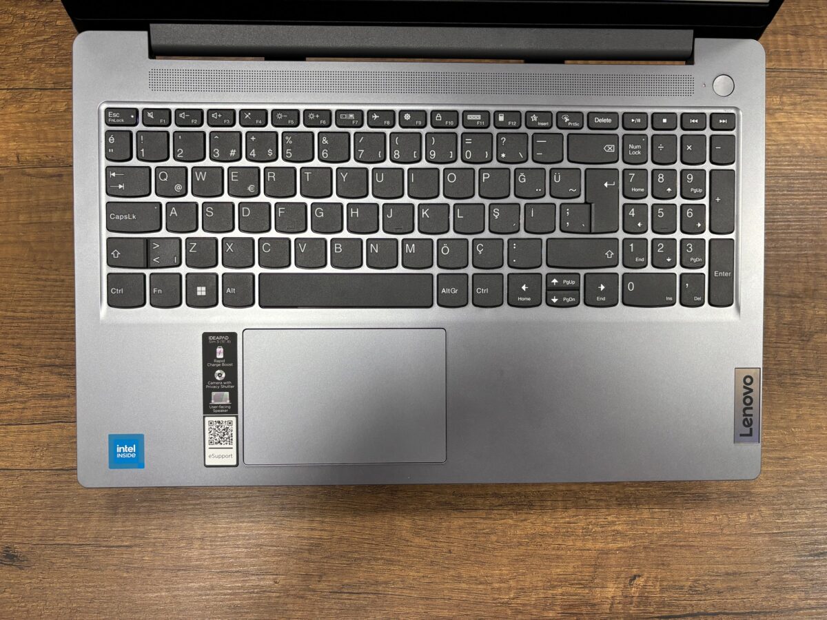 Lenovo IdeaPad Slim 3 15IAN8 Intel Celeron N100 4GB 128GB SSD W11 15.6" FHD Dizüstü Bilgisayar (İKİNCİ EL) - Görsel 2