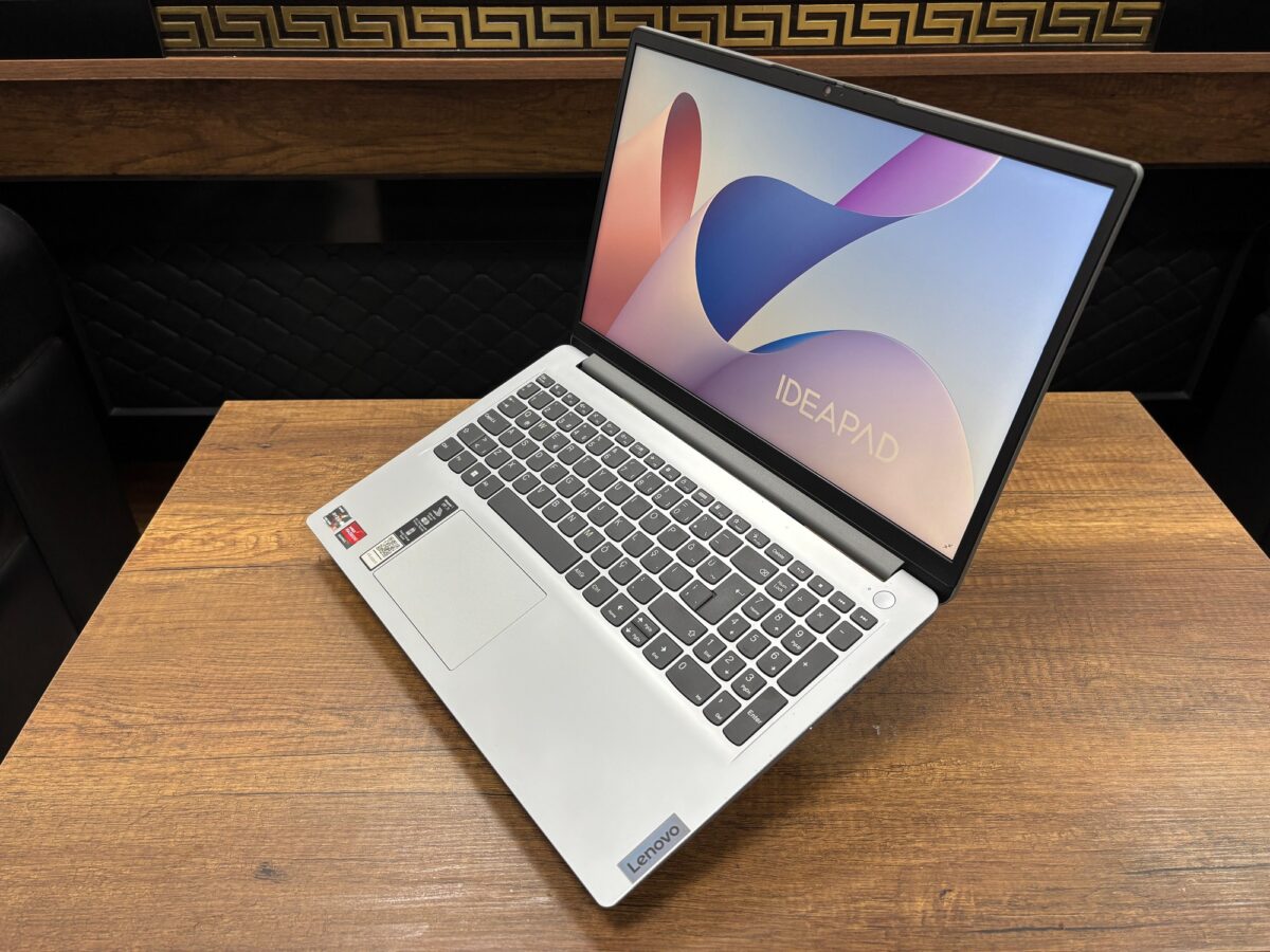 Lenovo IdeaPad 1 15ALC7 Ryzen 5 5625U 8GB 512GB 15.6" FHD 82R400VRTX Notebook (İKİNCİ EL) - Görsel 3
