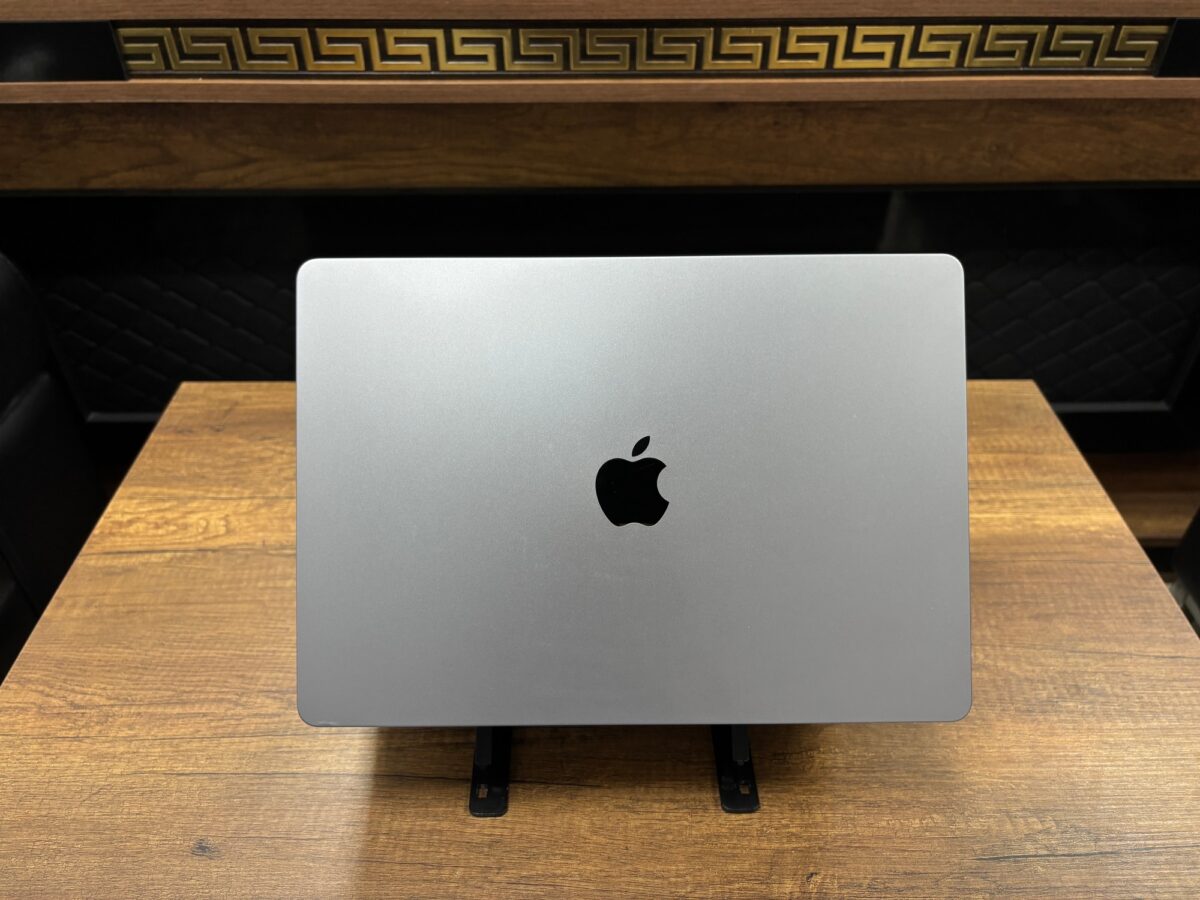 MacBook Air M3 8GB RAM 512GB SSD 15.3" MRYN3TU/A Uzay Grisi Dizüstü Bilgisayar (İKİNCİ EL) - Görsel 4