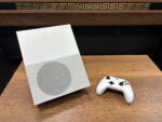 Microsoft Xbox One S 500 GB Tek Kol Oyun Konsolu (İKİNCİ EL) - Görsel 2