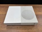 Microsoft Xbox One S 500 GB Tek Kol Oyun Konsolu (İKİNCİ EL) - Görsel 4