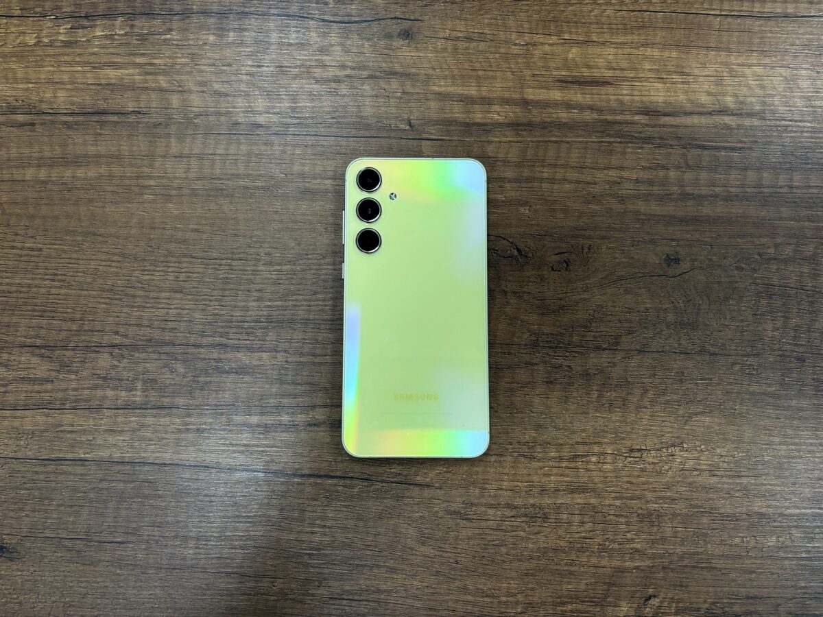 Samsung Galaxy A55 5G 128GB GB Yeşil Telefon (İKİNCİ EL) - Görsel 3