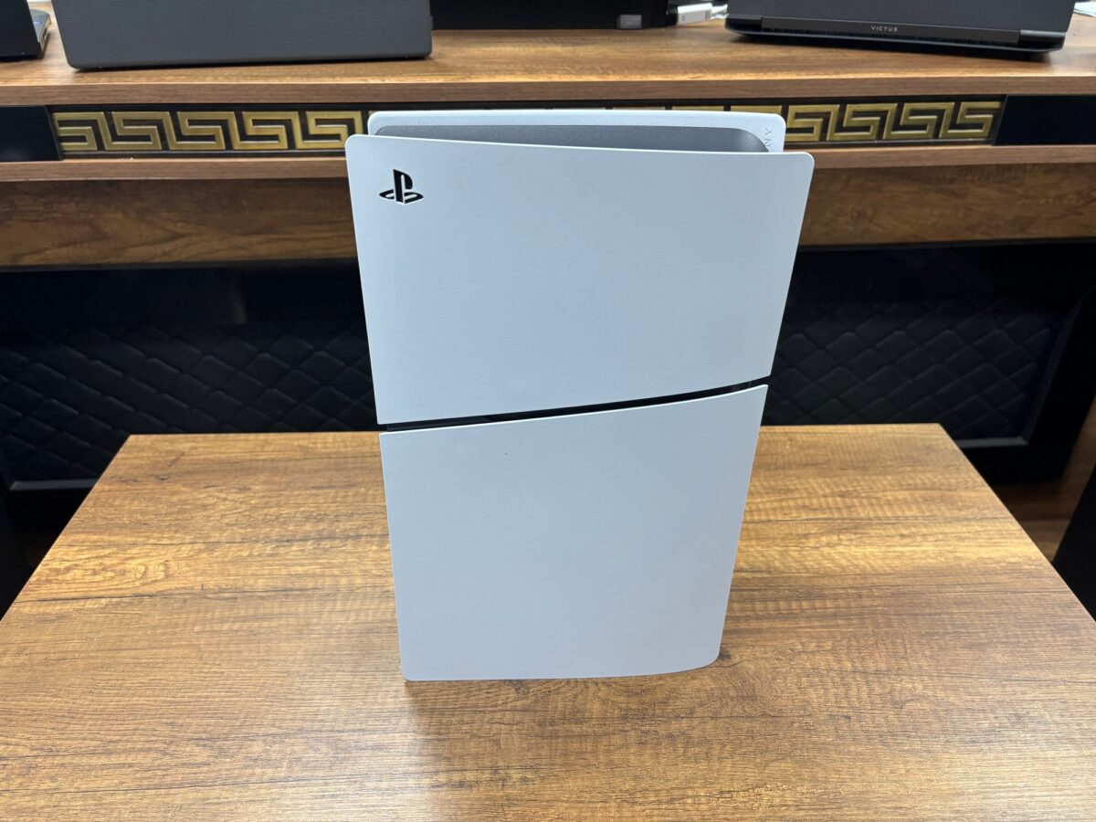 Sony PlayStation 5 Slim Digital Tek Kol CFI-2118 Oyun Konsolu (İKİNCİ EL) - Görsel 5