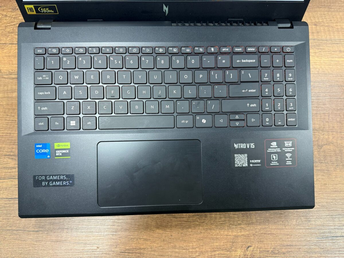 Acer Nitro V 15 i5-13420H 16GB RAM 1TB SSD RTX5050 15.6" FHD Gaming Notebook (İKİNCİ EL) - Görsel 2