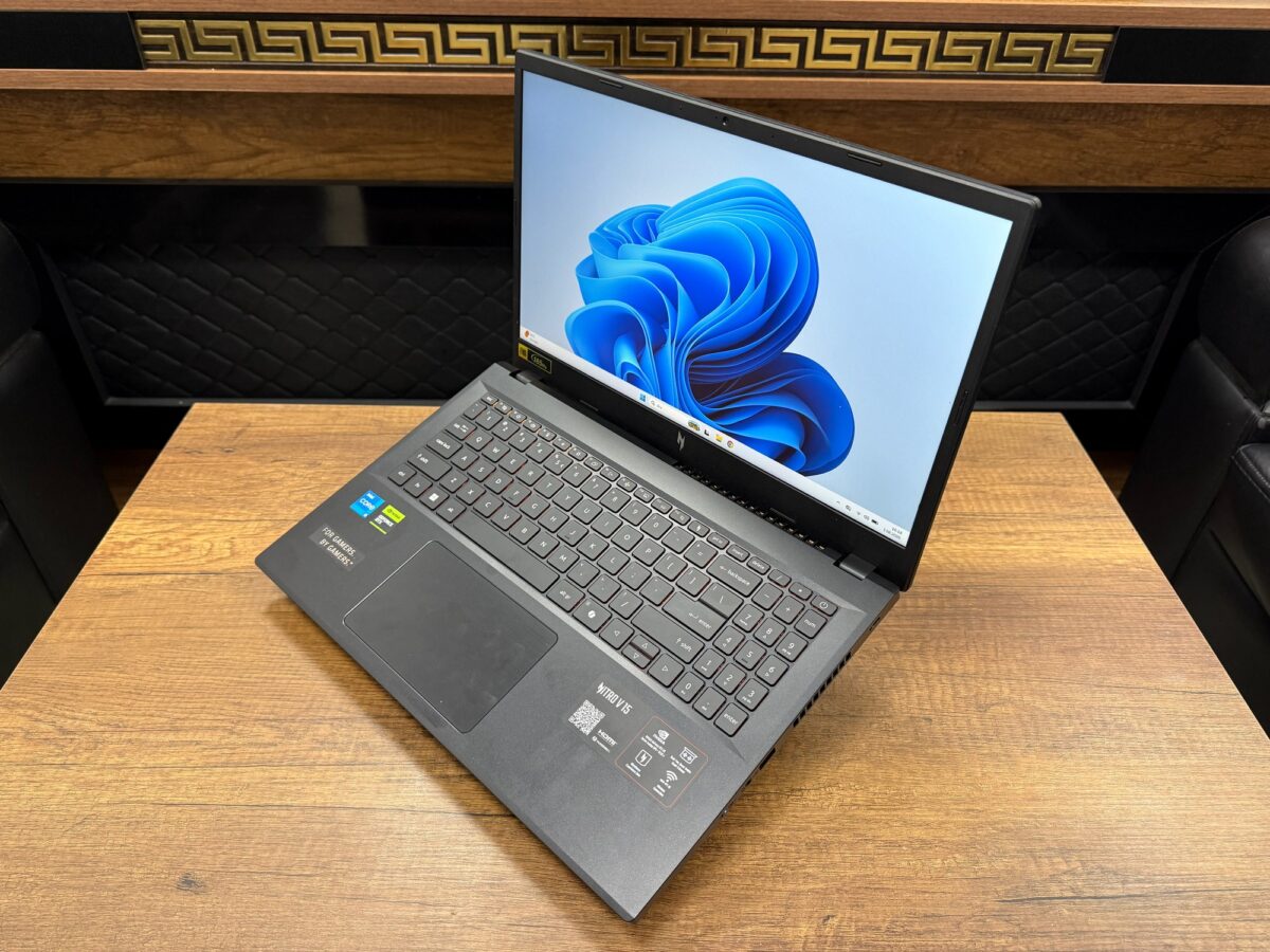 Acer Nitro V 15 i5-13420H 16GB RAM 1TB SSD RTX5050 15.6" FHD Gaming Notebook (İKİNCİ EL) - Görsel 3