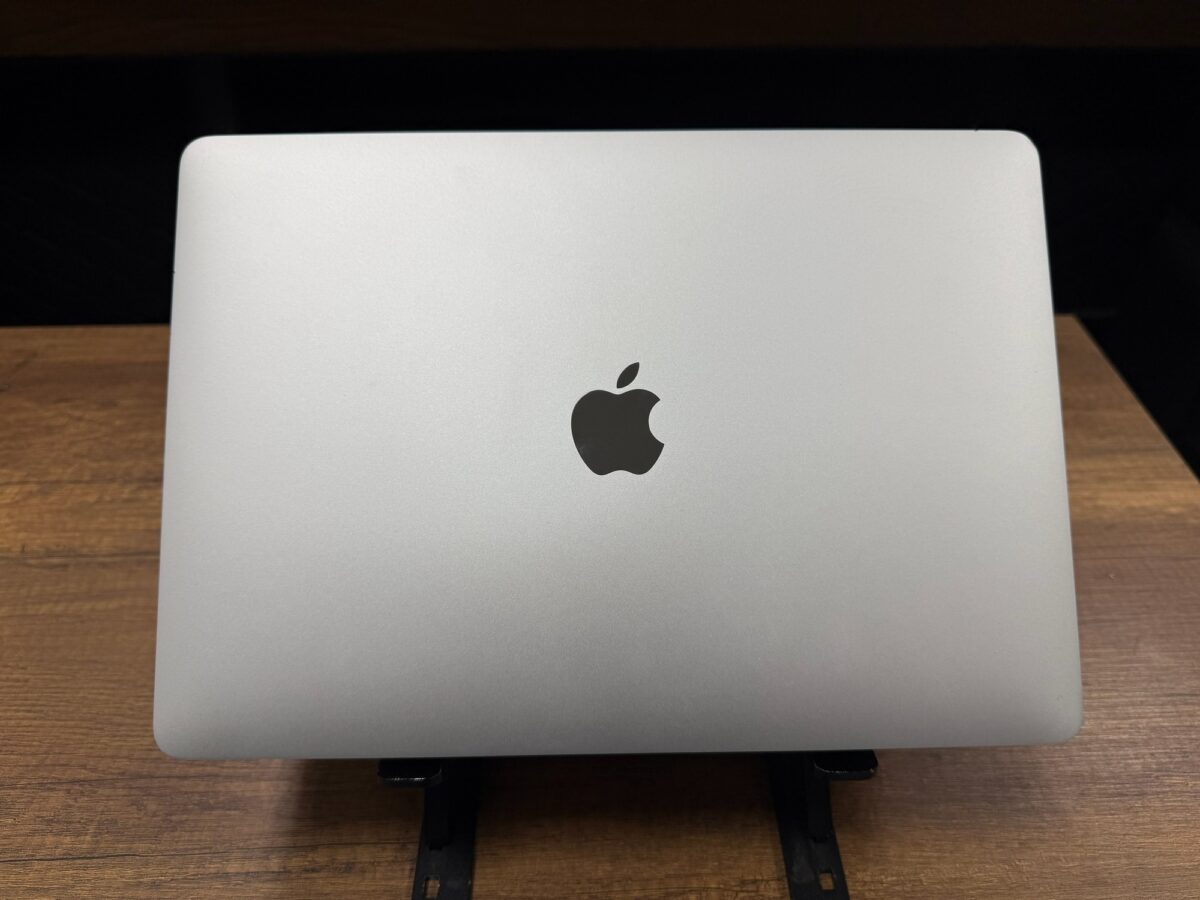 Apple MacBook Air 2019 İ5 8GB RAM 256GB SSD Gümüş Notebook (İKİNCİ EL) - Görsel 5