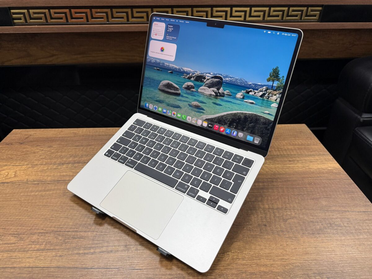 Apple MacBook Air M5 16GB 512GB 13.6" MDHA4TU/A Notebook (İKİNCİ EL) - Görsel 4