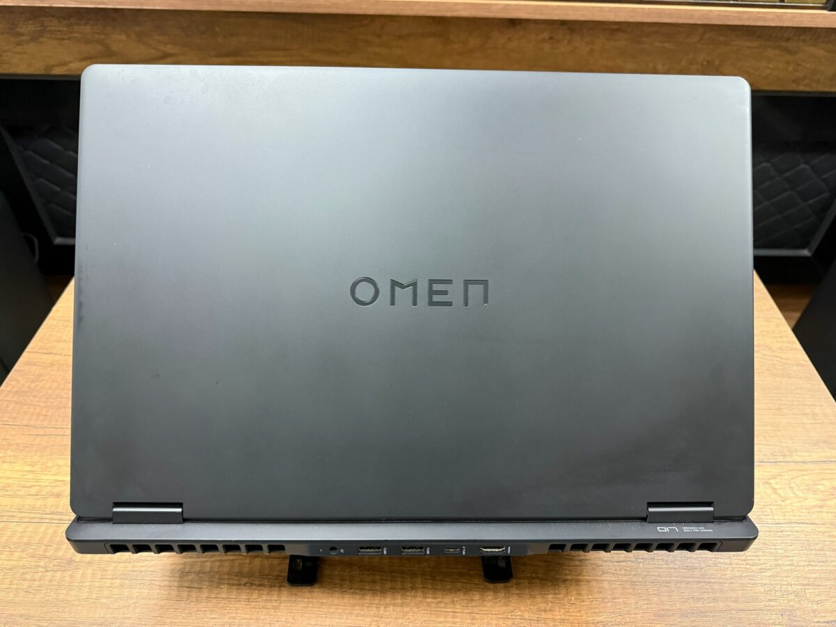 HP Omen 17-DB0019NT Ryzen 7 8845HS 32GB 1TB RTX4070 8GB 17.3" 144Hz Gaming Notebook (İKİNCİ EL) - Görsel 4