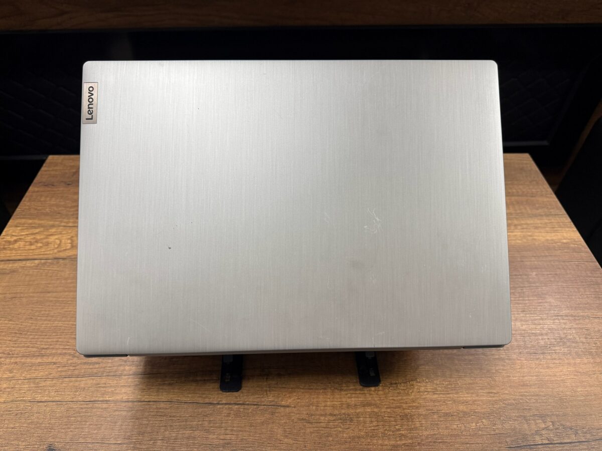 Lenovo IdeaPad 3 81W1005VTX Ryzen 3 3250U 4GB 128GB 15.6" Notebook (İKİNCİ EL) - Görsel 5