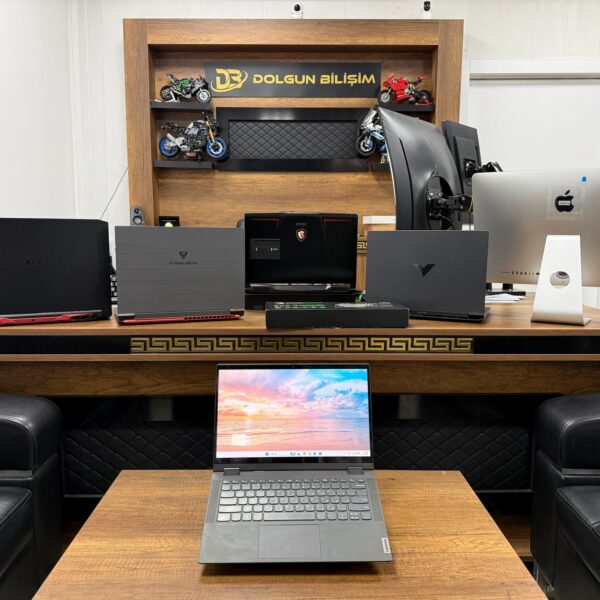 Lenovo V15 i3-1005G1 8GB 256GB UHD Graphics 15.6" Full HD Notebook (İKİNCİ EL)