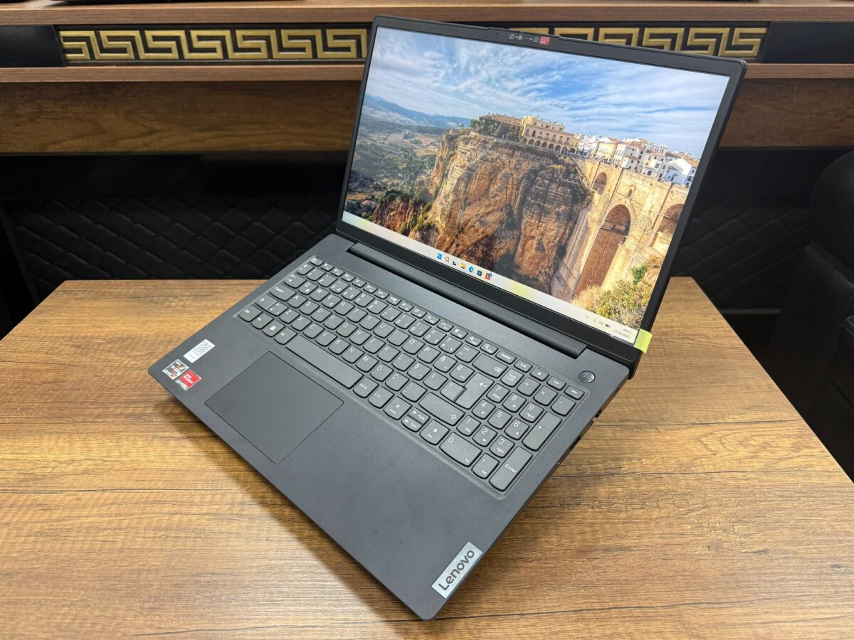 Lenovo V15 G4 Ryzen 5 7520U 8GB 512GB 15.6" 82YU00QKTX Notebook (İKİNCİ EL) - Görsel 3