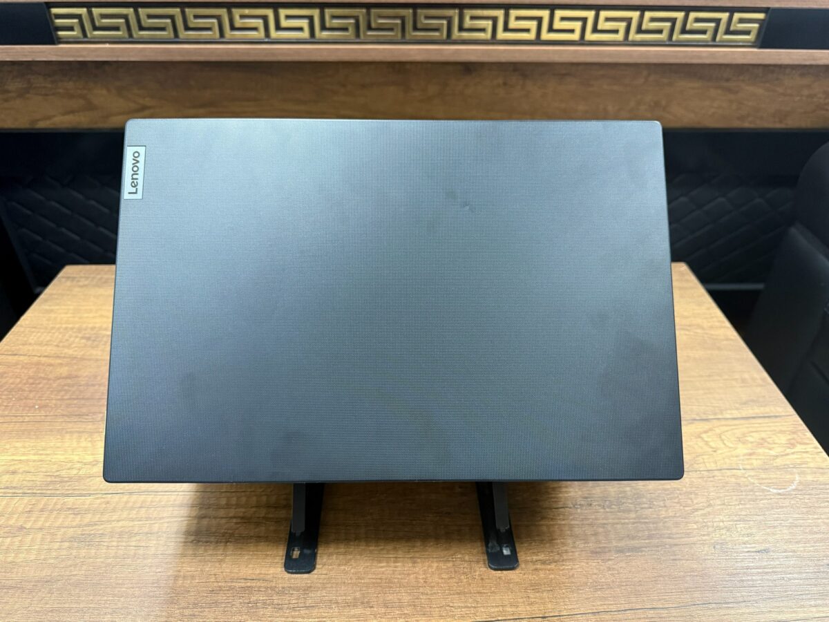 Lenovo V15 G4 Ryzen 5 7520U 8GB 512GB 15.6" 82YU00QKTX Notebook (İKİNCİ EL) - Görsel 4