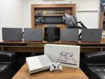Microsoft Xbox One S CD'li Sürüm Tek Kol Oyun Konsolu (İKİNCİ EL)