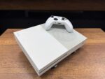 Microsoft Xbox One S CD'li Sürüm Tek Kol Oyun Konsolu (İKİNCİ EL) - Görsel 4