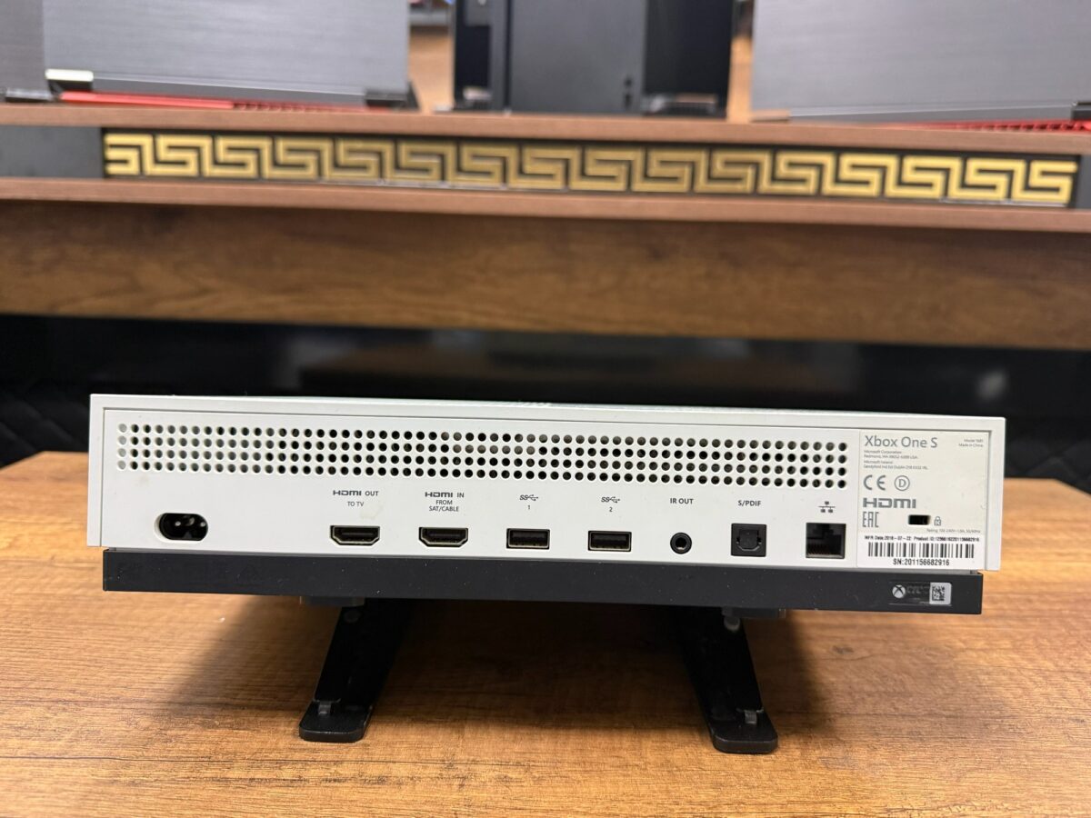 Microsoft Xbox One S CD'li Sürüm Tek Kol Oyun Konsolu (İKİNCİ EL) - Görsel 5