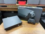 Microsoft Xbox One X Tek Kol 9. Nesil Kutulu Oyun Konsolu (İKİNCİ EL) - Görsel 2
