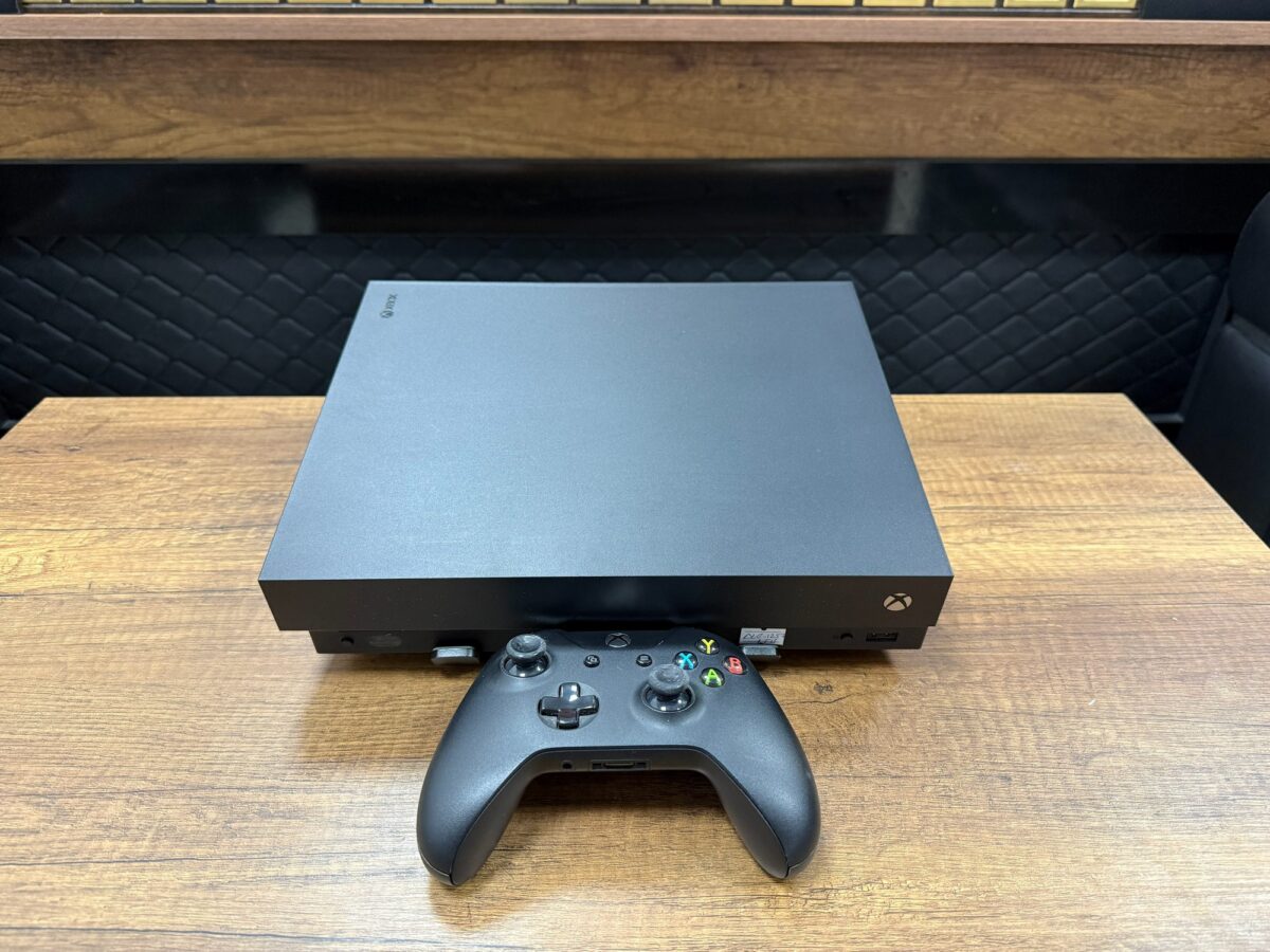 Microsoft Xbox One X Tek Kol 9. Nesil Kutulu Oyun Konsolu (İKİNCİ EL) - Görsel 3