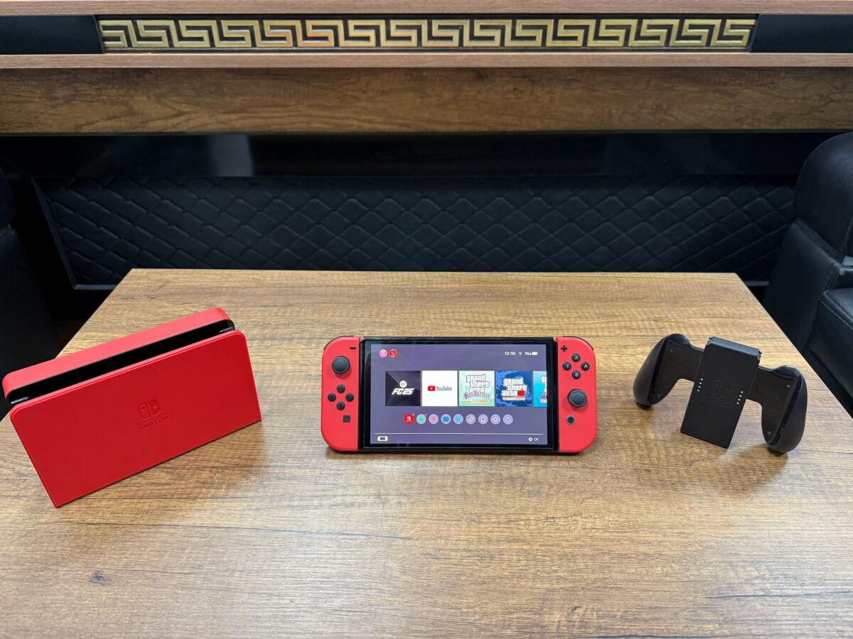 Nintendo Switch OLED Mario Red Edition Oyun Konsolu (İKİNCİ EL) - Görsel 2