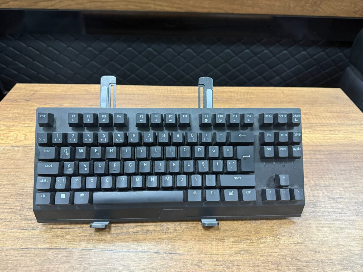 Razer BlackWidow V3 TKL RGB Kablolu Mekanik Oyuncu Klavyesi (İKİNCİ EL) - Görsel 2