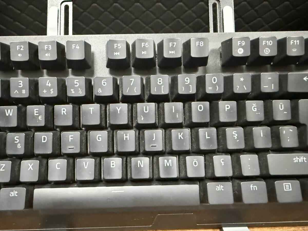 Razer BlackWidow V3 TKL RGB Kablolu Mekanik Oyuncu Klavyesi (İKİNCİ EL) - Görsel 4