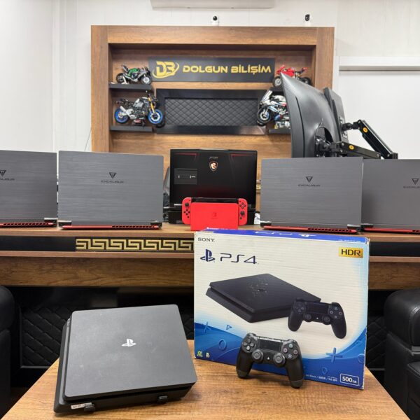 Sony PlayStation 4 Slim 500 GB Tek Kol Siyah CUH-2218A Oyun Konsolu (İKİNCİ EL)