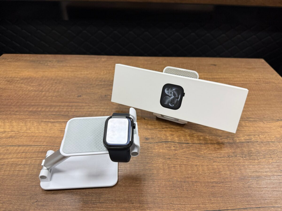 Apple Watch Series 11 GPS 42mm Siyah Akıllı Saat (İKİNCİ EL) - Görsel 2
