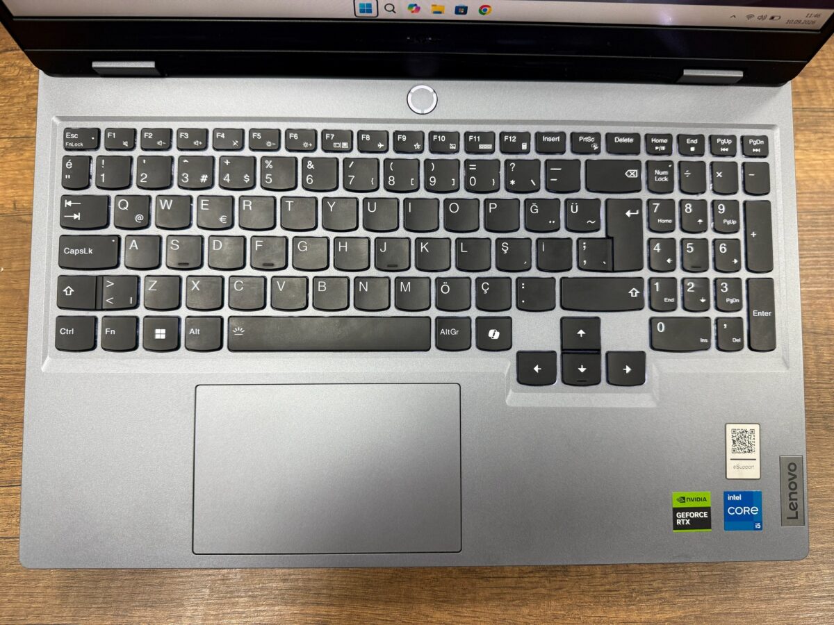 Lenovo LOQ 15IAX9 i5-12450HX 8GB 512 GB RTX4050 15.6" FHD 83GS0081TR Notebook (İKİNCİ EL) - Görsel 2