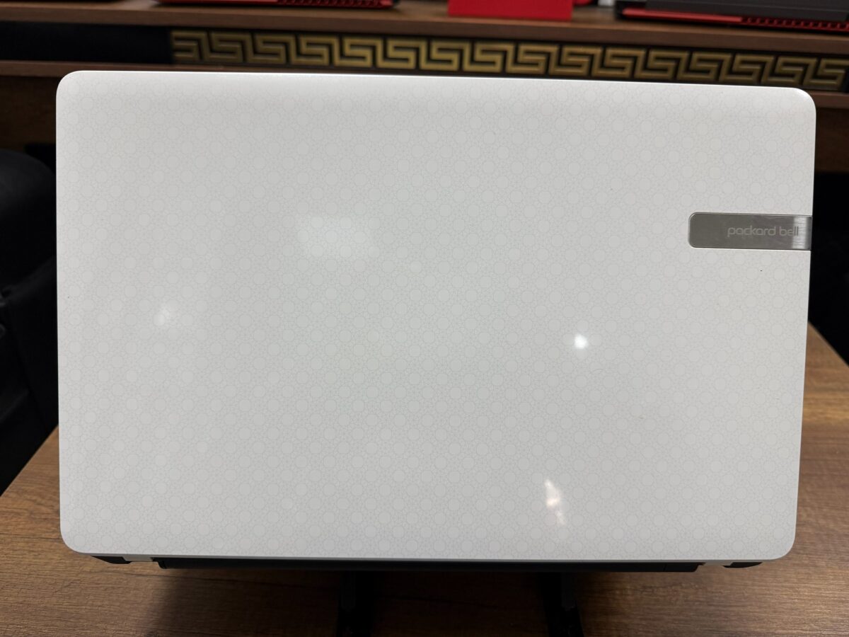 Packard Bell EasyNote TV44HC i5-3230M 6GB 240GB 710M 15.6" Notebook (İKİNCİ EL) - Görsel 4