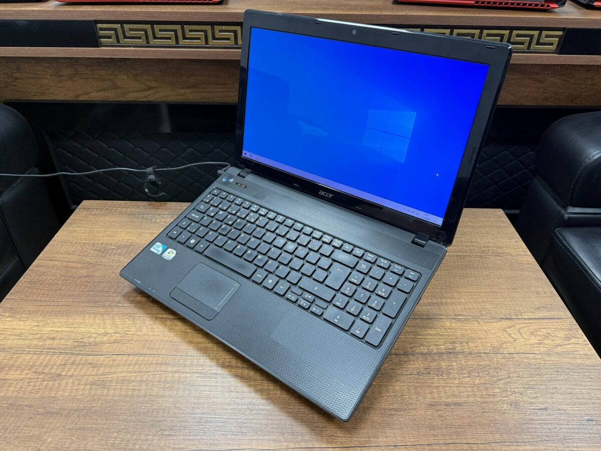 Acer Aspire 5736Z Intel Pentium T4500 4GB RAM 240GB SSD 15.6" HD Notebook (İKİNCİ EL) - Görsel 3
