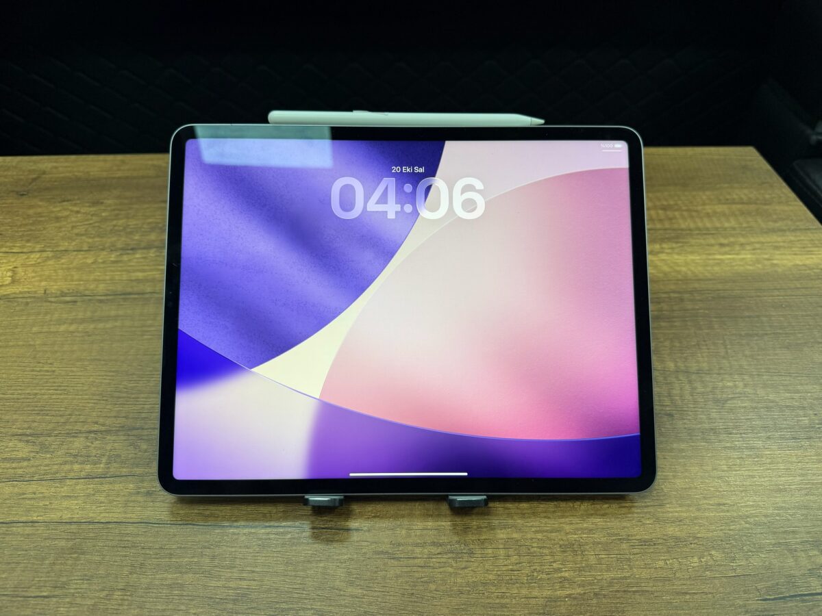 Apple iPad Pro 6. Nesil Wi-Fi 128 GB 12.9" MNXP3TU/A Uzay Grisi Tablet (İKİNCİ EL) - Görsel 2