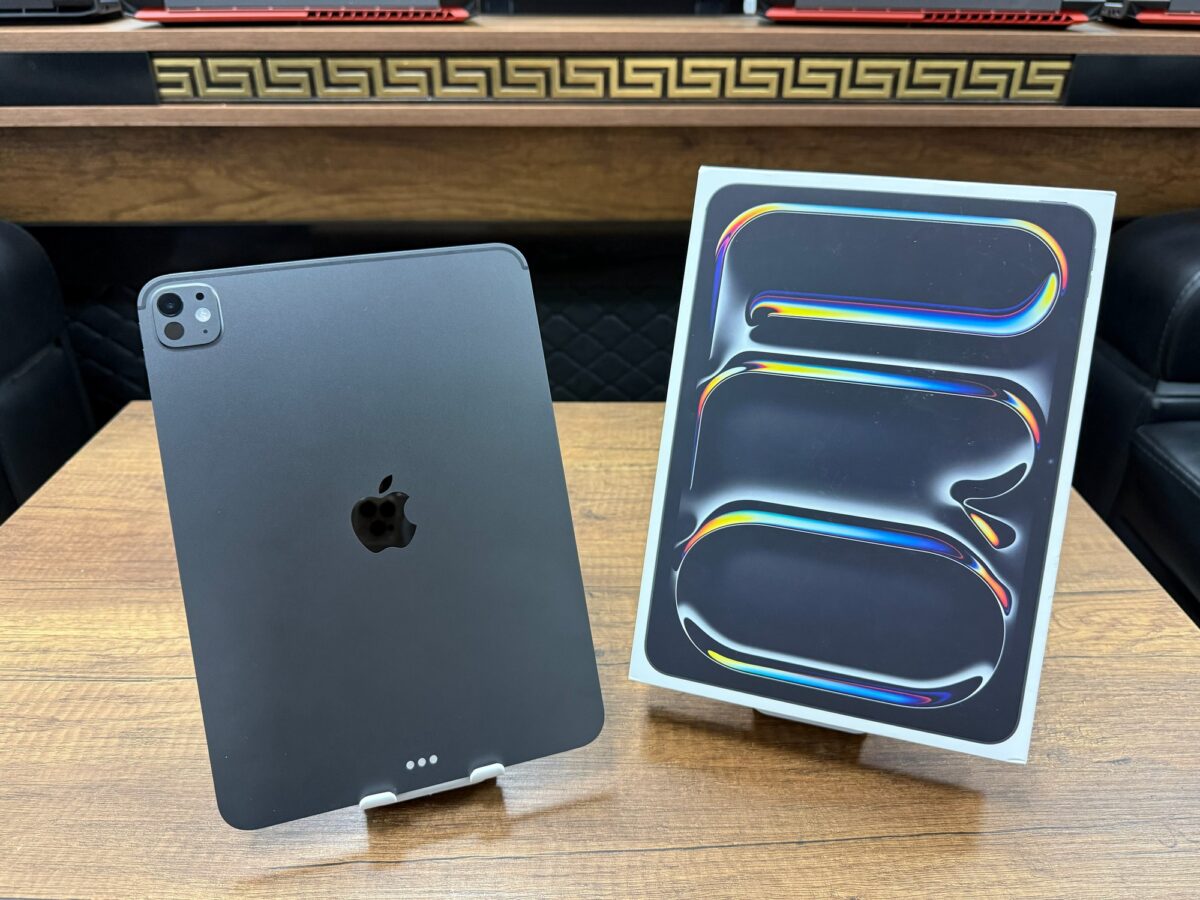 Apple iPad Pro M5 Wi-Fi 256GB 11" MDWK4TU/A Uzay Siyahı Tablet (İKİNCİ EL) - Görsel 2