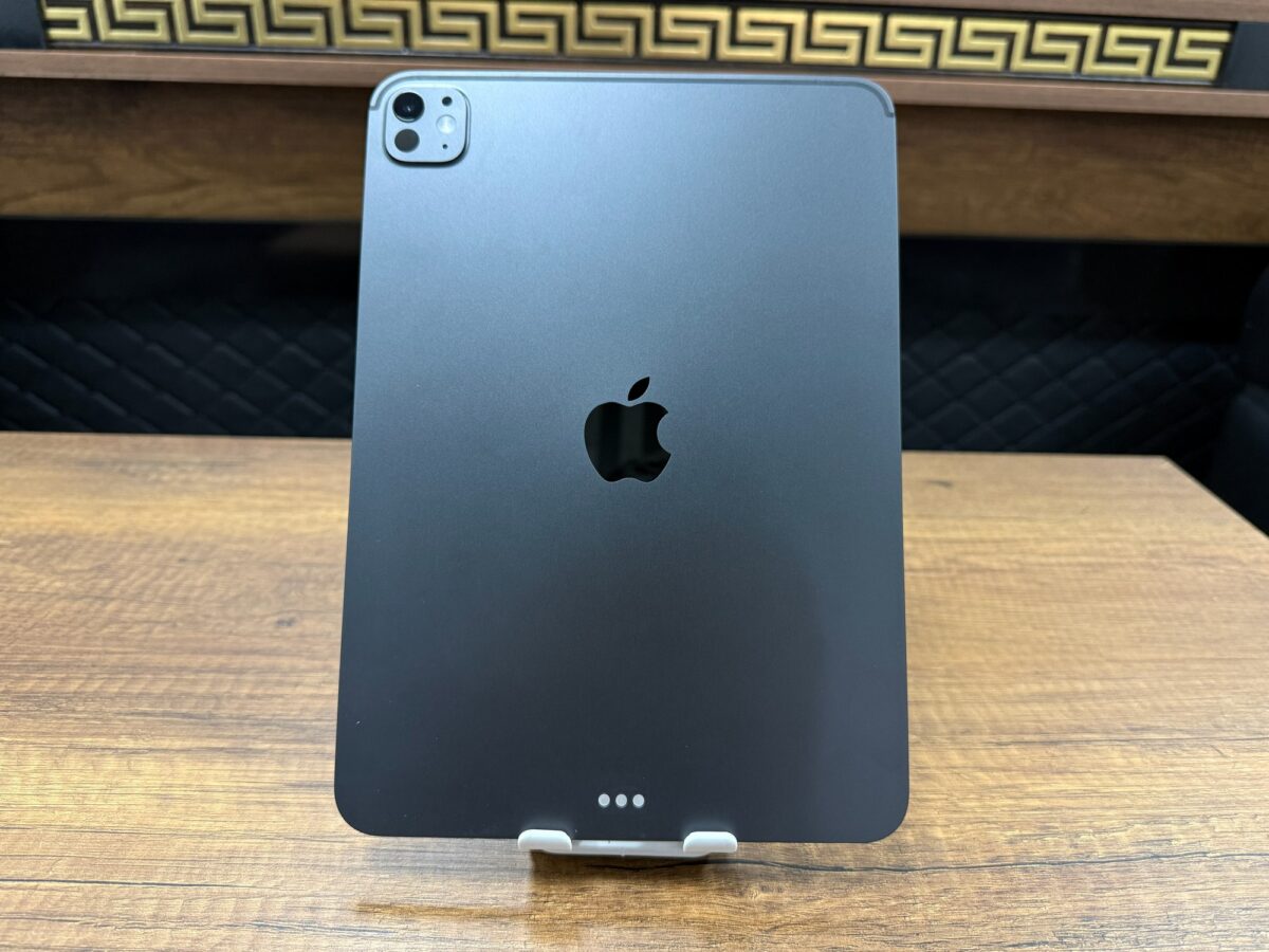 Apple iPad Pro M5 Wi-Fi 256GB 11" MDWK4TU/A Uzay Siyahı Tablet (İKİNCİ EL) - Görsel 3