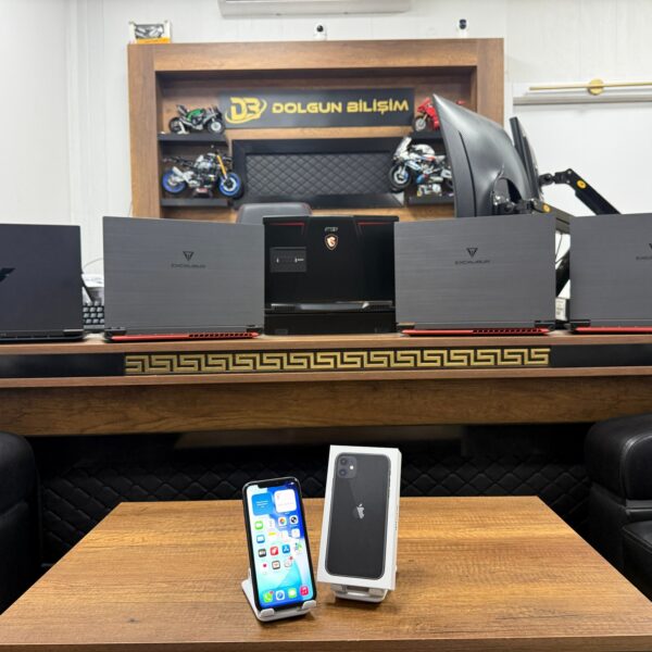 Apple iPhone 11 128GB Siyah Cep Telefonu (İKİNCİ EL)