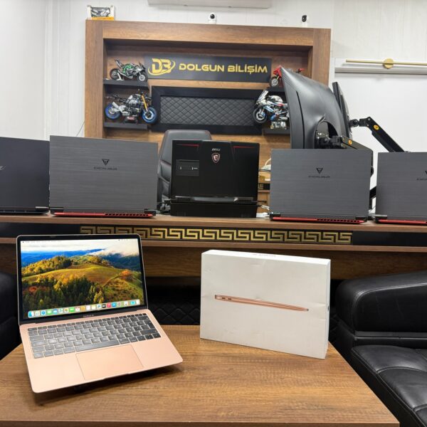 Apple MacBook Air 2018 i5 8GB RAM 128GB SSD 13" Gold Notebook (İKİNCİ EL)