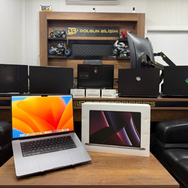 Apple MacBook M2 Pro 16GB RAM 1TB SSD 16.2” Uzay Grisi Notebook (İKİNCİ EL)