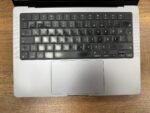 Apple Macbook Pro M3 16GB RAM 512GB SSD 14" Uzay Grisi Notebook (İKİNCİ EL) - Görsel 2