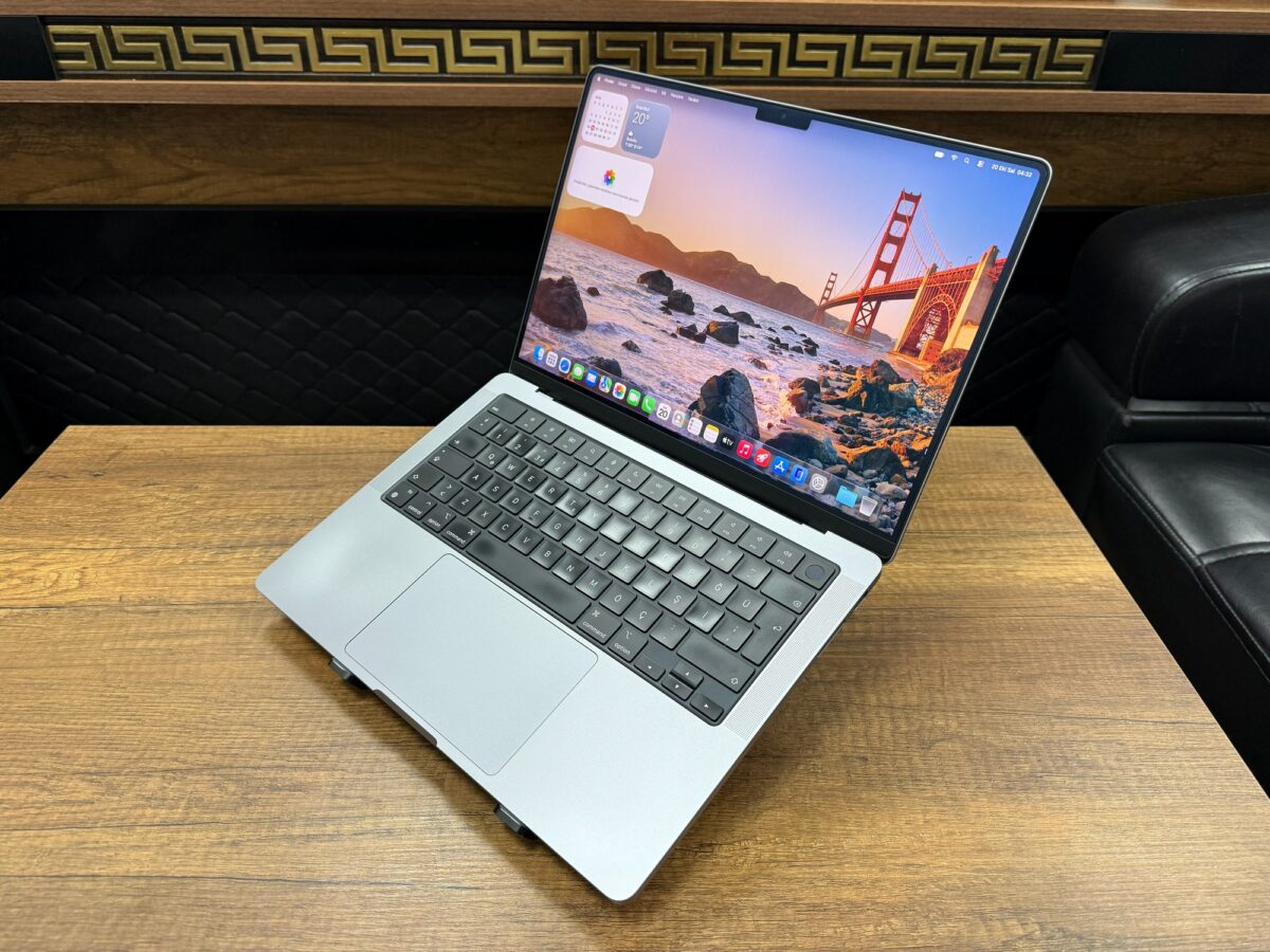 Apple Macbook Pro M3 16GB RAM 512GB SSD 14" Uzay Grisi Notebook (İKİNCİ EL) - Görsel 4