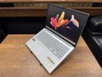 Asus Vivobook Go 15 E1504FA-BQ4417W Ryzen 5 40 8GB RAM 512GB SSD Radeon 610M 15.6" FHD Notebook (İKİNCİ EL) - Görsel 3