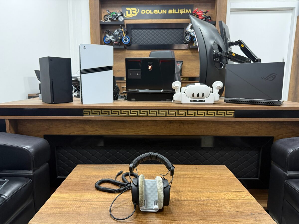 Beyerdynamic DT 990 PRO 250 OHM Siyah Renk Kulak Üstü Stüdyo Kulaklığı (İKİNCİ EL) - Görsel 2