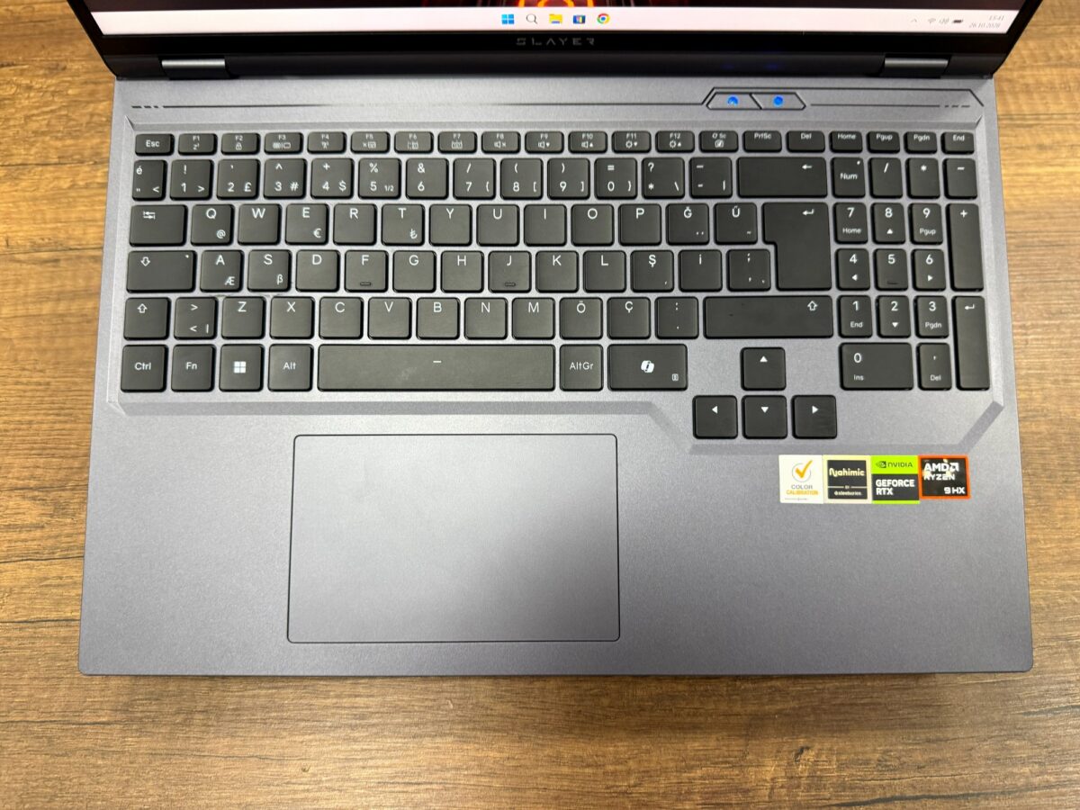 Game Garaj Slayer R9T-5070 C1 AMD Ryzen 9 8945HX 32GB RAM 1TB SSD RTX5070 16" 300Hz Oyuncu Notebook (İKİNCİ EL) - Görsel 2