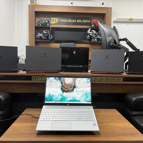 HP Pavilion 15-CS2017NT i5-8265U 8GB RAM 512GB SSD MX250 2GB 15.6" FHD 6ZK74EA Notebook (İKİNCİ EL)