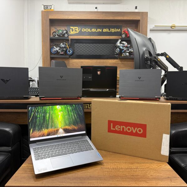 Lenovo IdeaPad Slim 3 15AMN8 AMD Ryzen 5 40 8GB RAM 512GB SSD 15.6" FHD 82XQ0112TX Notebook (İKİNCİ EL)